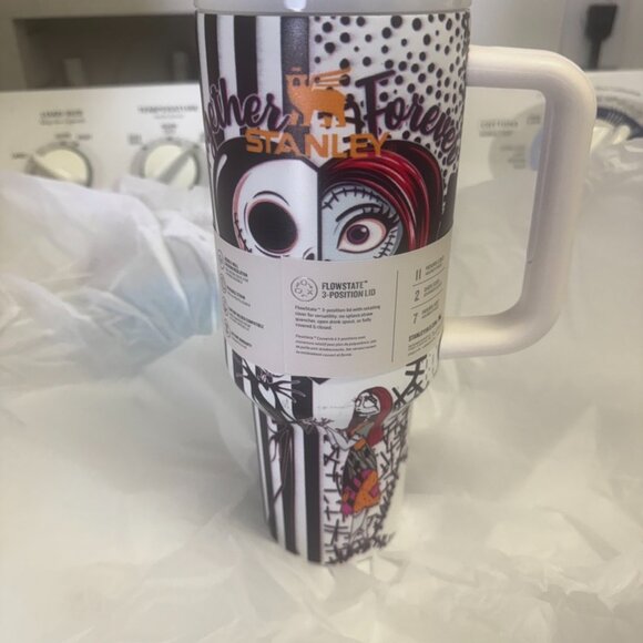Stanley Flowstate Tumbler The Nightmare Before Christmas NIB - Picture 6 of 16